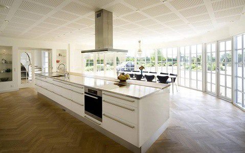 6 meter køkkenø i stål & eg Moderne Bordplade i stål